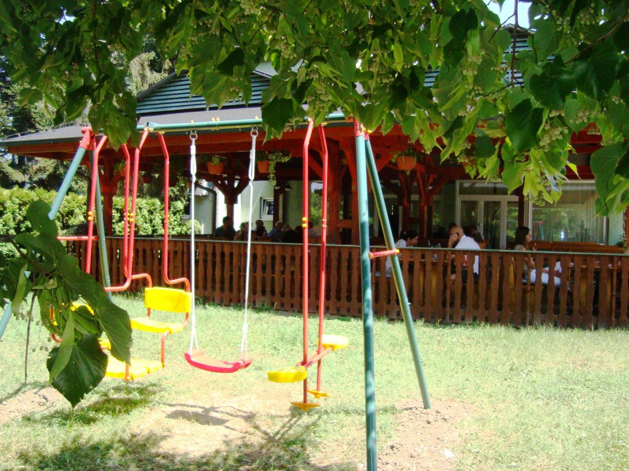 Motel Kod Bakija Карловац Экстерьер фото