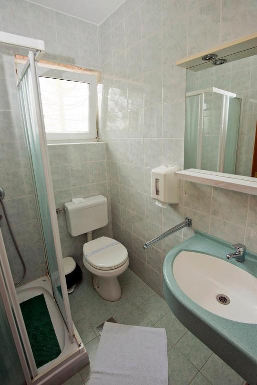 Motel Kod Bakija Карловац Номер фото